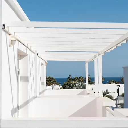 Delmar Apartment *